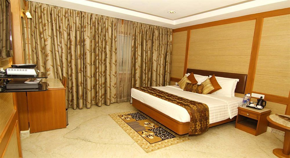 Jp Chennai Hotel Екстериор снимка